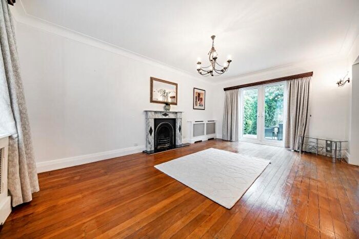 5 Bedroom House To Rent In Orchard Rise, Kingston Upon Thames, KT2