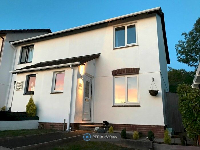 2 Bedroom End Of Terrace House To Rent In Moor Lane Close, Torquay, TQ2