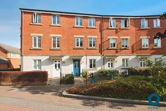 4 Bedroom Town House To Rent In Montreal Avenue, Horfield, Bristol, BS7