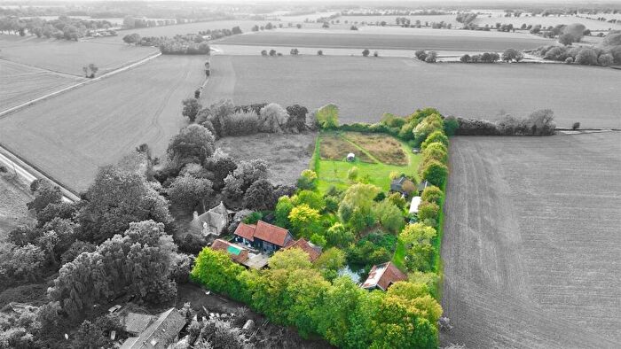 11 Bedroom House For Sale In Ling Road, North Lopham, IP22