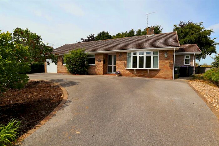 3 Bedroom Detached Bungalow For Sale In Church Hill, Ingham, Lincoln, LN1