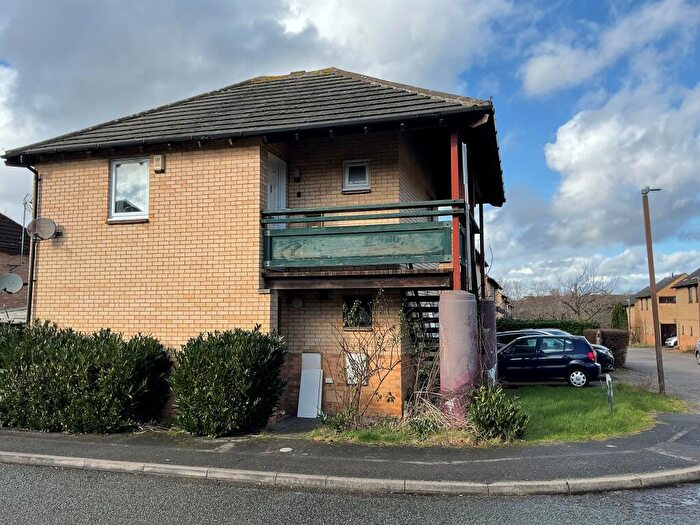 1 Bedroom Flat For Sale In Goldilocks, Walnut Tree, Milton Keynes, MK7