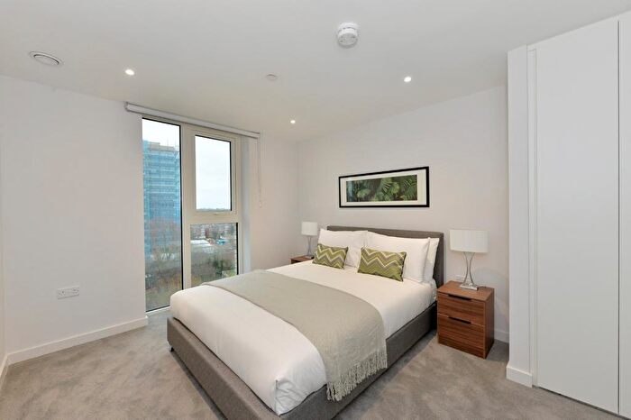 1 Bedroom Apartment For Sale In The Shoreline Building, Woodberry Down, N4