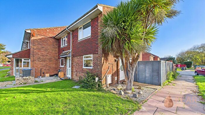 2 Bedroom End Of Terrace House To Rent In Poplar Road, Worthing, BN13