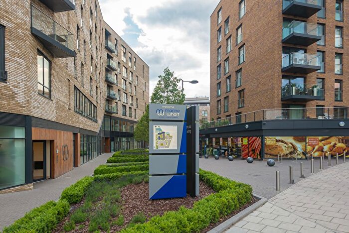 2 Bedroom Flat To Rent In Whiting Way, London, SE16