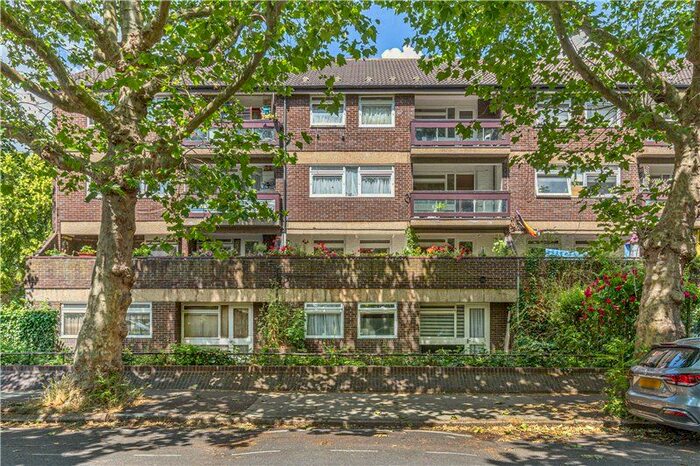 3 Bedroom Flat For Sale In Dighton Court, John Ruskin Street, London, SE5