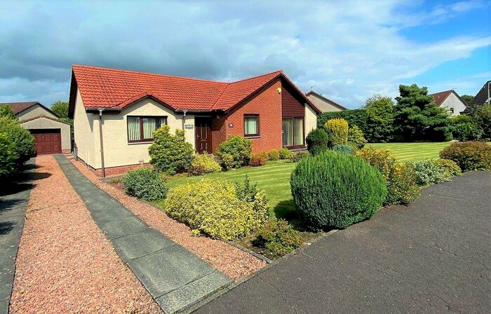 3 Bedroom Bungalow For Sale In George Drive, Kinross, KY13