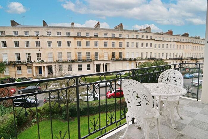 2 Bedroom Apartment For Sale In Lansdown Crescent, Cheltenham, GL50