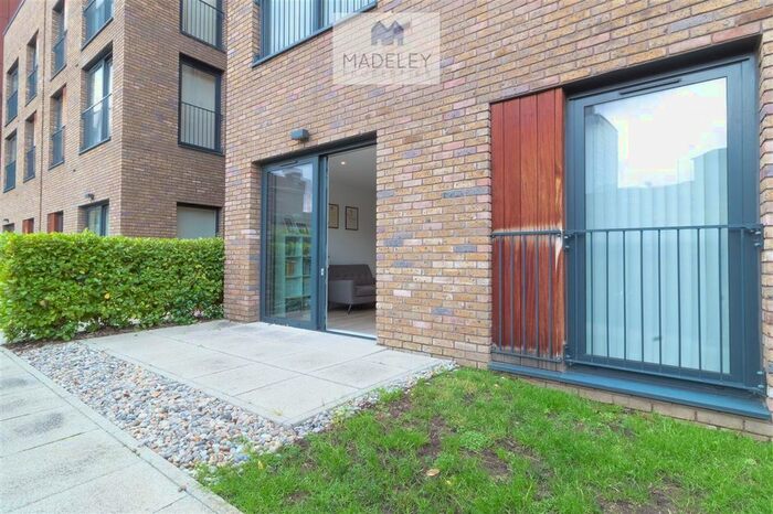 1 Bedroom Flat To Rent In Baroque Gardens, Mary Rose Square, London, SE16