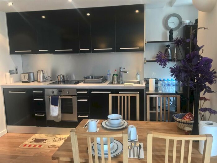 2 Bedroom Apartment To Rent In Central Quarter, Wellington Street, Leeds, West Yorkshire, LS1