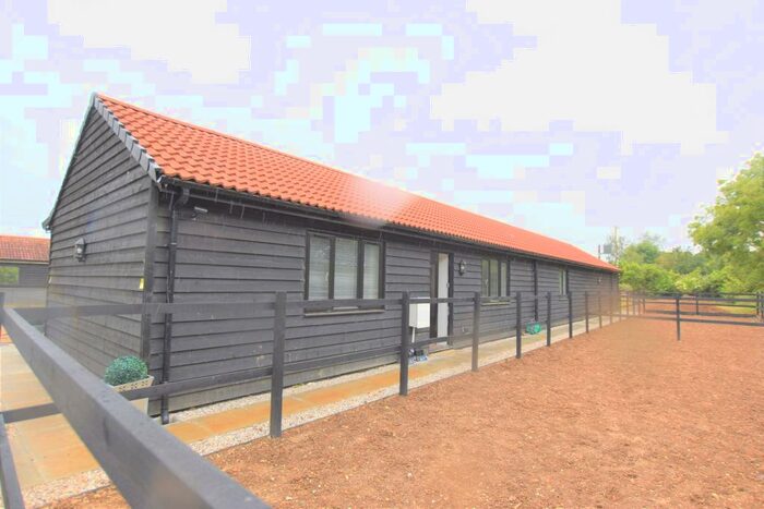 2 Bedroom Bungalow To Rent In Eastfield Stables, May Walk, Elsenham, CM24