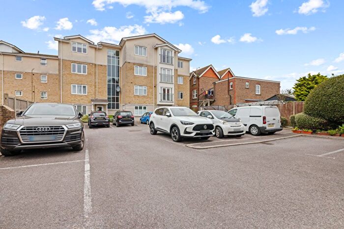1 Bedroom Flat For Sale In Victoria Drive, Victoria Place Victoria Drive, PO21
