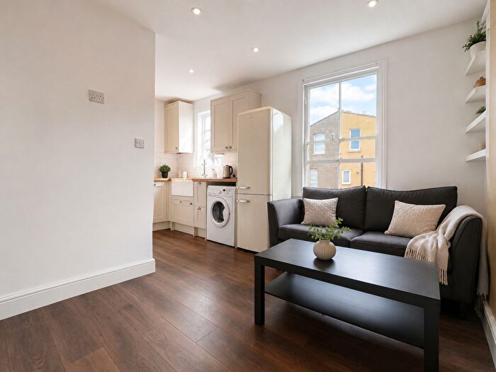 2 Bedroom Flat To Rent In Stanley Road, Cotham, BS6