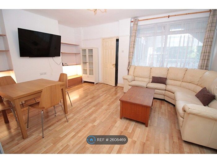 2 Bedroom Flat To Rent In Sunnyside House, London, NW2