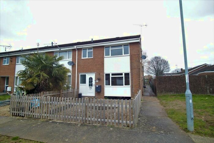 3 Bedroom End Of Terrace House To Rent In Monks Dale, Yeovil, BA21