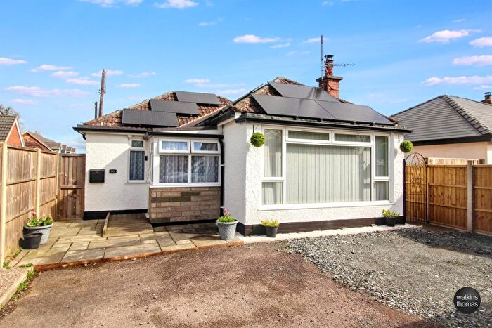 2 Bedroom Detached Bungalow For Sale In Kings Acre Road, Hereford, HR4