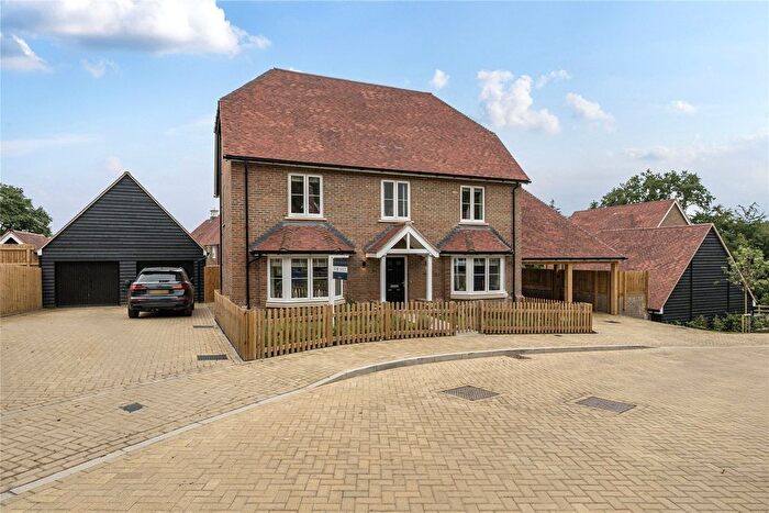 4 Bedroom Detached House For Sale In Scotland Lane, Haslemere, Surrey, GU27