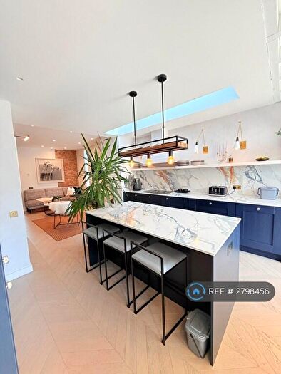 4 Bedroom End Of Terrace House To Rent In Foxbury Road, Bromley, BR1