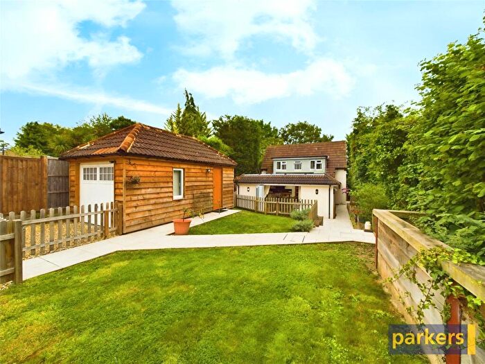 3 Bedroom Detached House For Sale In Sandhills, Knowl Hill, Reading, Berkshire, RG10