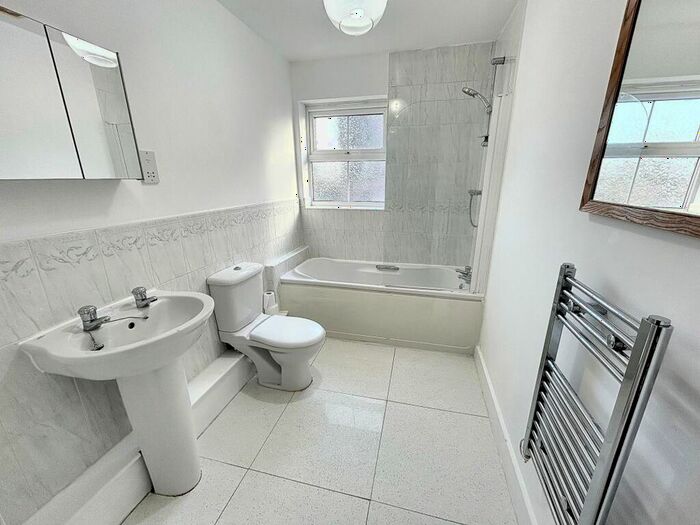 2 Bedroom Flat To Rent In Mill Lane, Burscough, L40