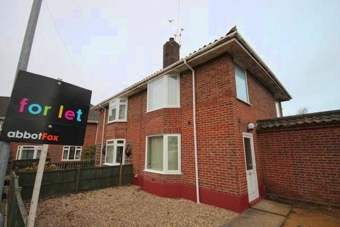 3 Bedroom Semi-Detached House To Rent In Earlham Green Lane, Norwich, NR5