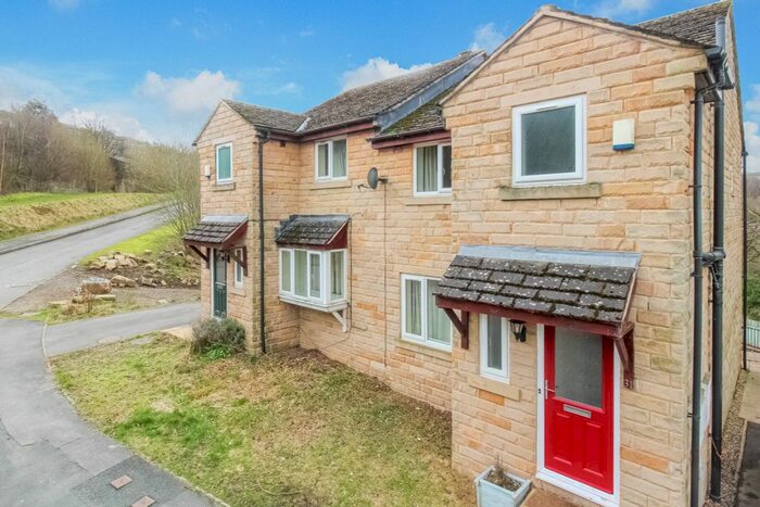 3 Bedroom Semi-Detached House To Rent In Bramble Bank, Holmfirth, HD9