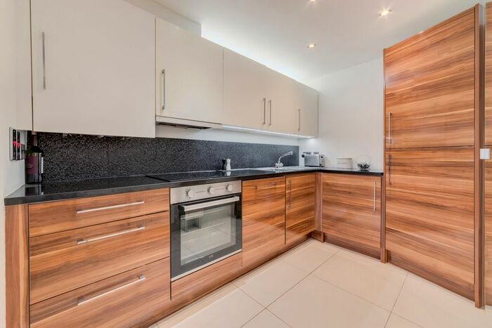 1 Bedroom Flat To Rent In Ewell Road, Surbiton, KT6