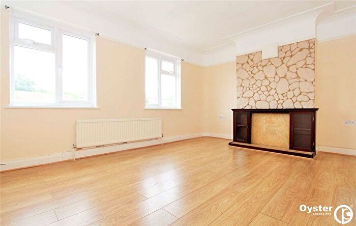 2 Bedroom Flat For Sale In Kingsbury Road, London, NW9