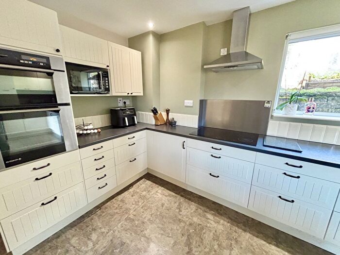 4 Bedroom Detached House For Sale In Gellyfowy Road, Pontardawe, Swansea., SA8