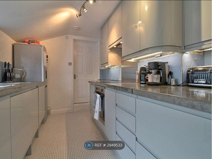 2 Bedroom Terraced House To Rent In School Street, Milton Keynes, MK13