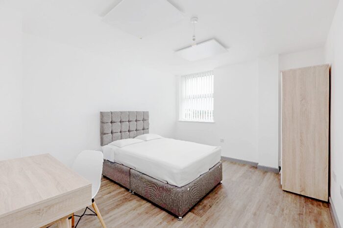 1 Bedroom Flat To Rent In , Leeds Road, Castleford, WF10