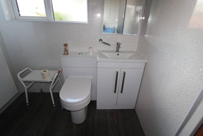 2 Bedroom Semi-Detached Bungalow For Sale In Glamis Road, Leyland, Lancashire, PR25