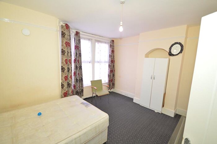 4 Bedroom Terraced House To Rent In Charlemont Road, London, E6