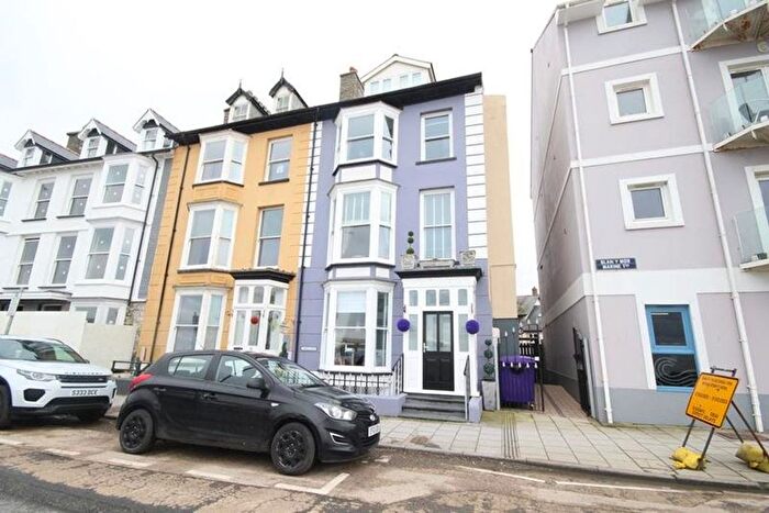 1 Bedroom Flat To Rent In Marine Terrace, Aberystwyth, SY23