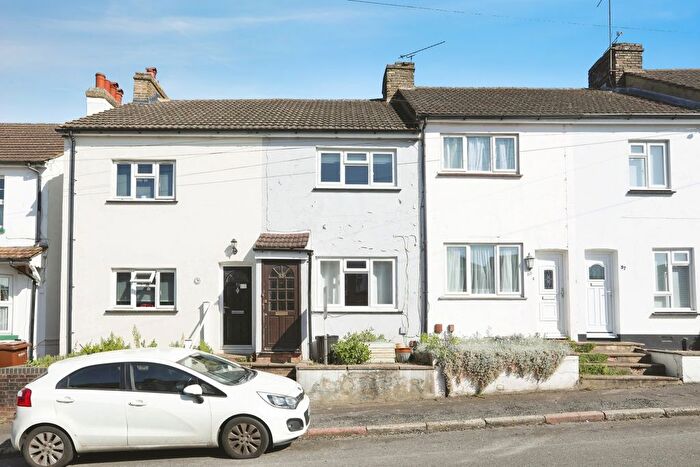 3 Bedroom Terraced House For Sale In Roberts Road, Gillingham, Kent, ME8