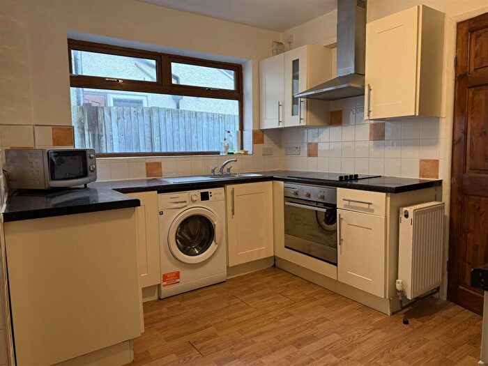 2 Bedroom End Of Terrace House For Sale In Shakleton Road, Earlsdon, Coventry * Vacant With No Upward Chain *, CV5