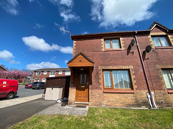 2 Bedroom Property To Rent In Cae Rhedyn, Rhos, Pontardawe, Swansea, City And County Of Swansea., SA8