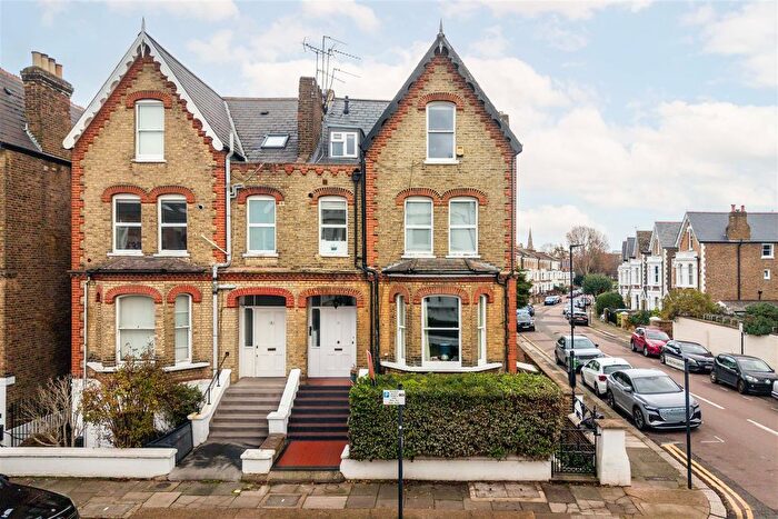 1 Bedroom Flat For Sale In Marlborough Road, W4