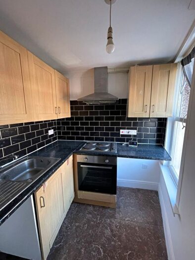 1 Bedroom Flat To Rent In Alston Road, Tooting, SW17