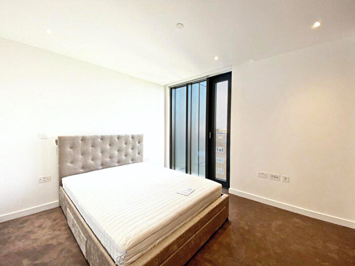 1 Bedroom Apartment To Rent In Makers Building, London, N1