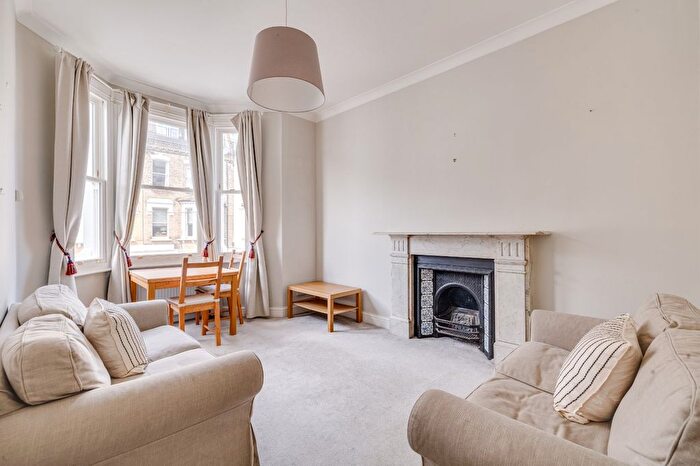 2 Bedroom Flat For Sale In Radipole Road, Fulham, SW6