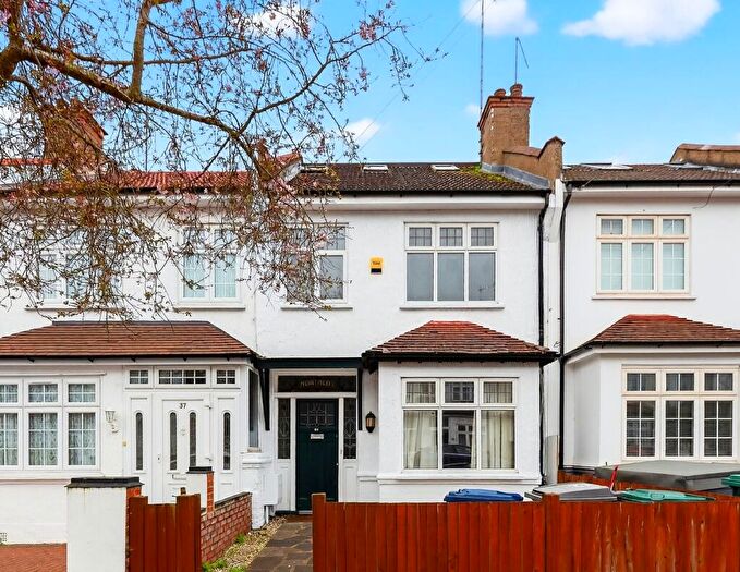 5 Bedroom Terraced House For Sale In Falkland Avenue, London, N11
