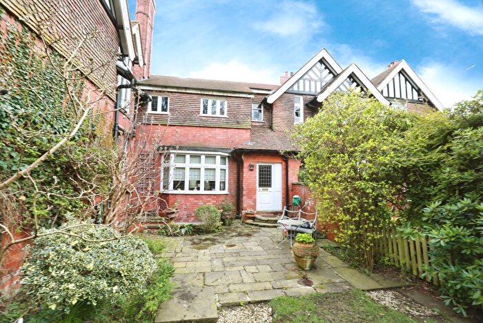 3 Bedroom Terraced House For Sale In Toft Road, Knutsford, Cheshire, WA16