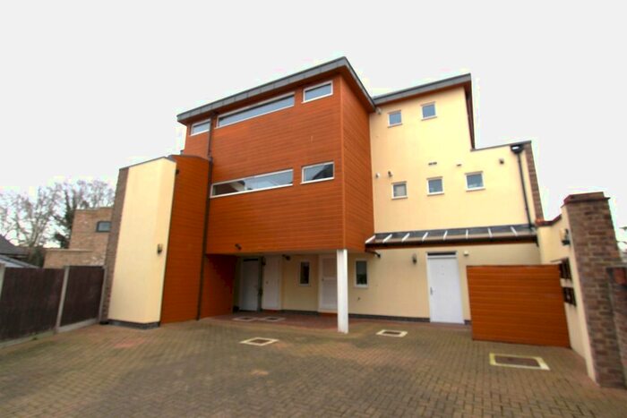 1 Bedroom Flat To Rent In Parker Court, South Birkbeck Street, E11