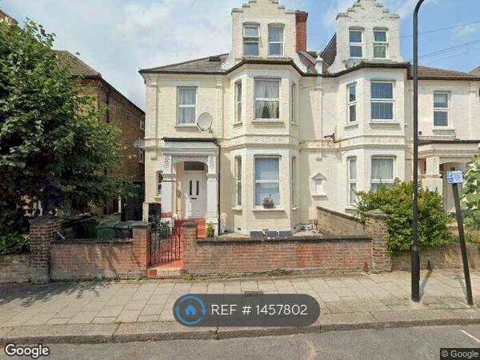 1 Bedroom Flat To Rent In Barrow Road, London, SW16