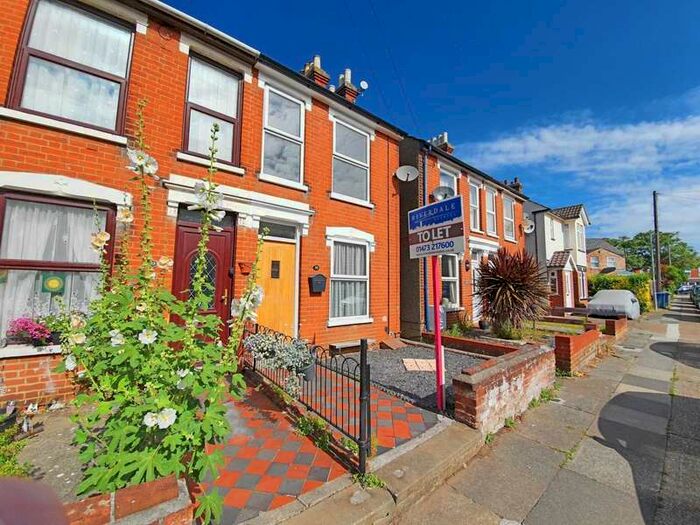 3 Bedroom Semi-Detached House To Rent In Phoenix Road, Ipswich, IP4