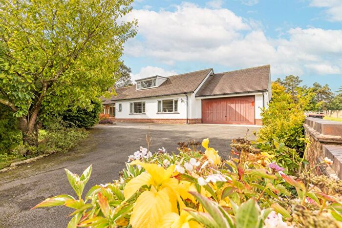 4 Bedroom Detached Bungalow For Sale In Hartford, Northwich, CW8