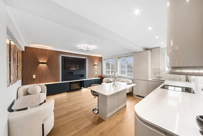 1 Bedroom Flat For Sale In Goldhawk Road, Hammersmith, W6