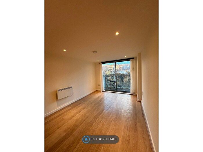 2 Bedroom Flat To Rent In Madison Building, London, SE10