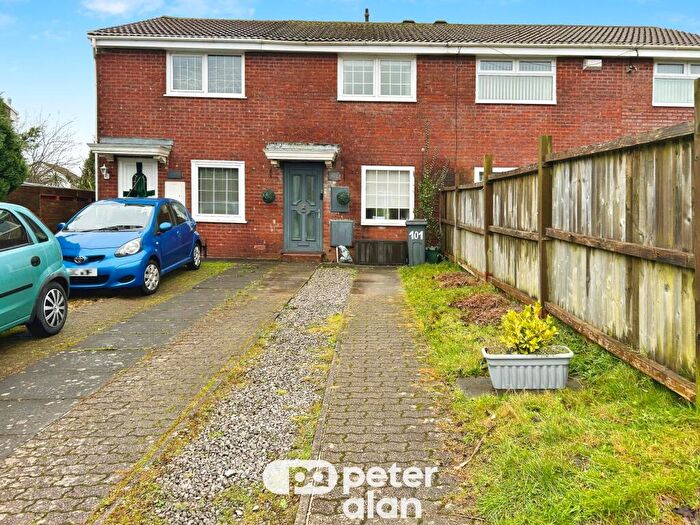 2 Bedroom House To Rent In Mackworth Drive, SA11